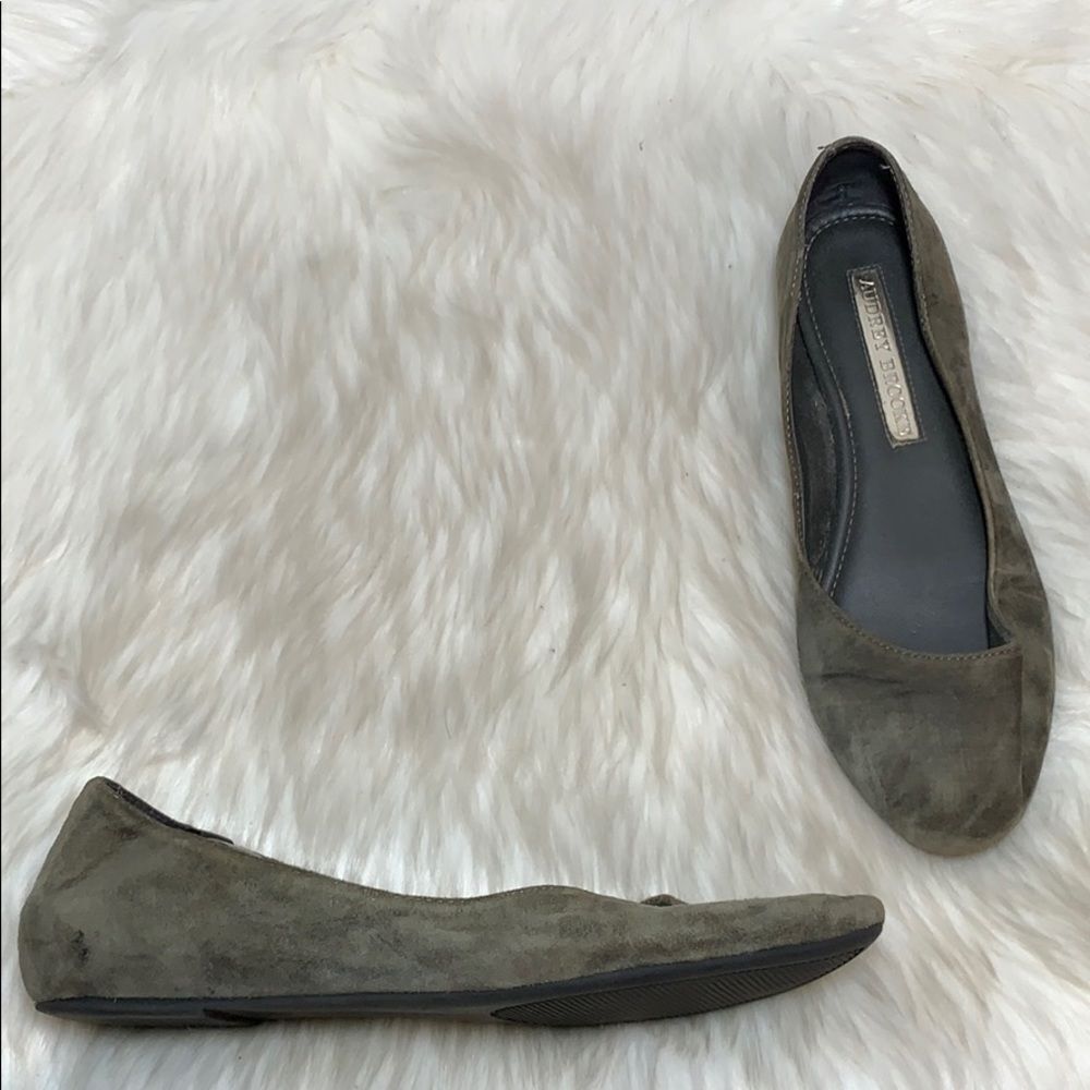Audrey Brooke Mojito Khaki Suede Flats Sz 7